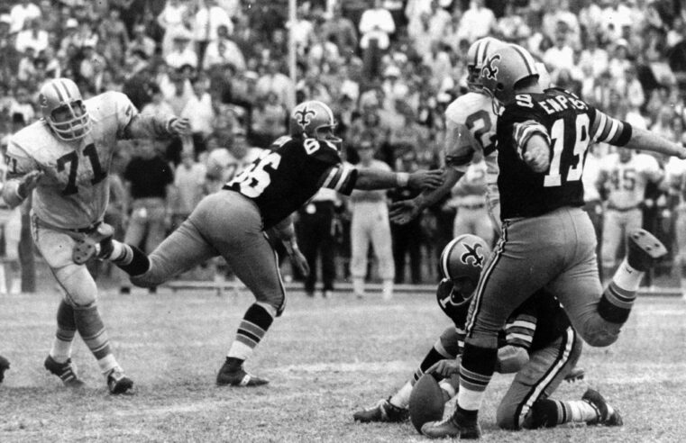 Tom Dempsey, Kicker lendário do Saints, falece aos 73 anos