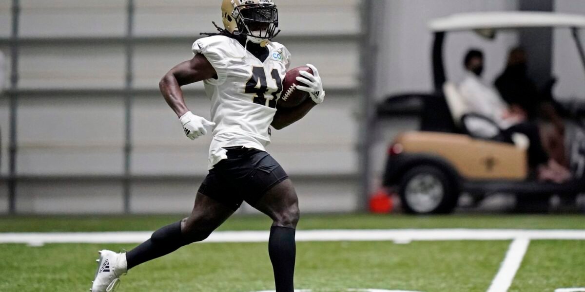Por que mesmo sem cap o Saints está gastando tanto para manter Alvin Kamara