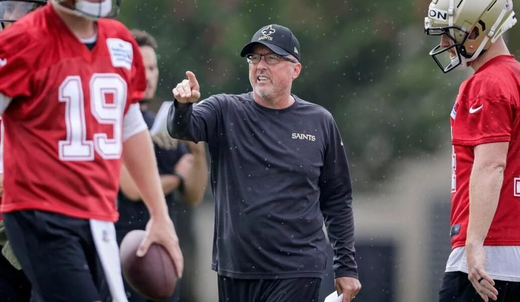 Saints demite o coordenador ofensivo Pete Carmichael