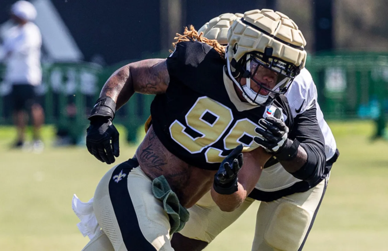 Chase Young recebe ótimas avaliações no training camp do Saints